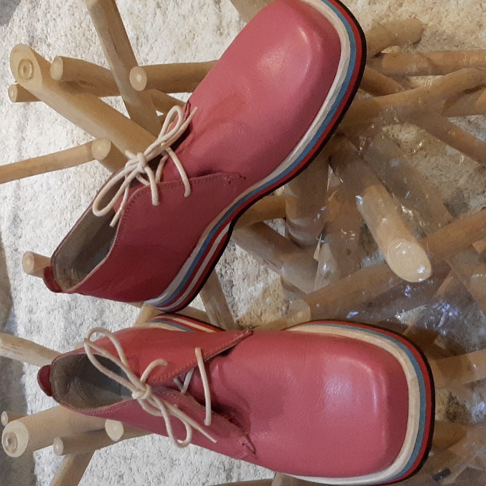 Size 39 pink lace up flats from Jubaki London